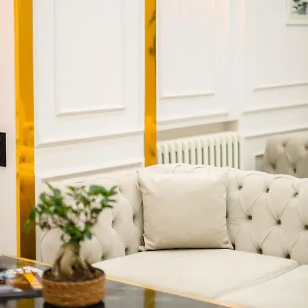 Polek Hotel