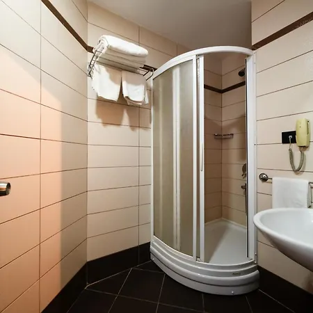 Polek Hotel